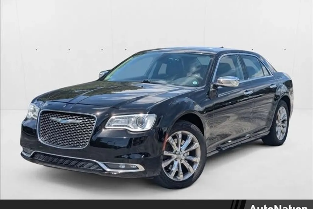 2016 Chrysler 300 photo 1