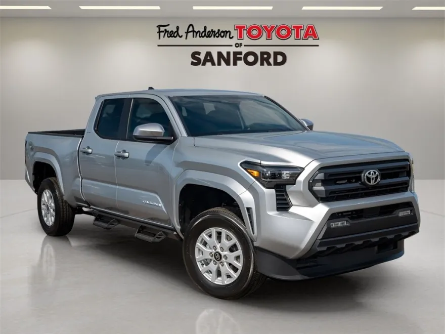 2025 Toyota Tacoma SR5 photo 1