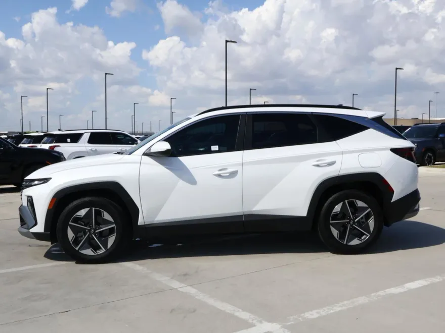 2025 Hyundai Tucson SEL photo 1