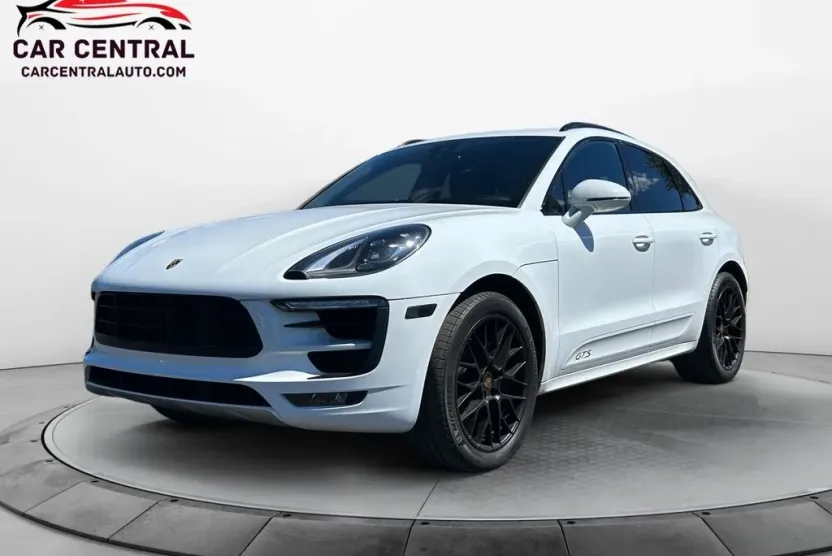 2017 Porsche Macan GTS photo 1