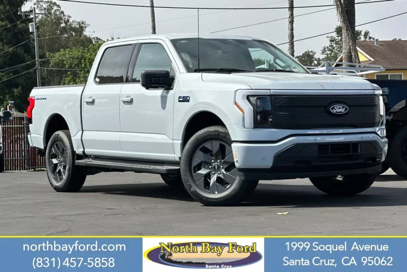 2025 Ford F-150 Lightning photo 1