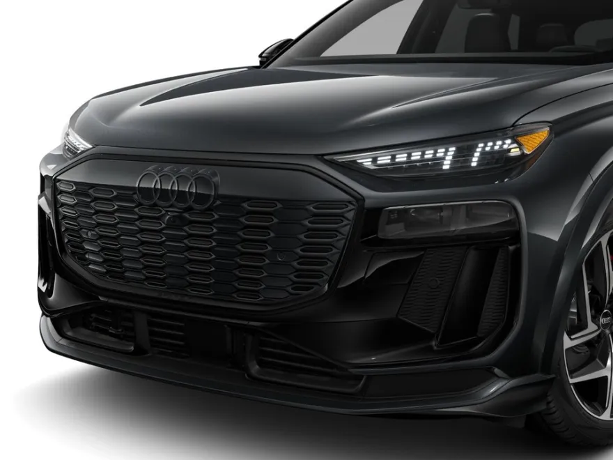 2025 Audi SQ6 photo 1