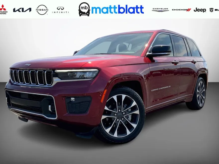 2023 Jeep Grand Cherokee Overland photo 1
