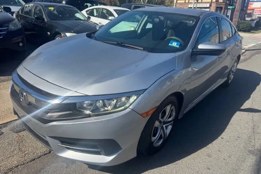 2018 Honda Civic LX photo 1