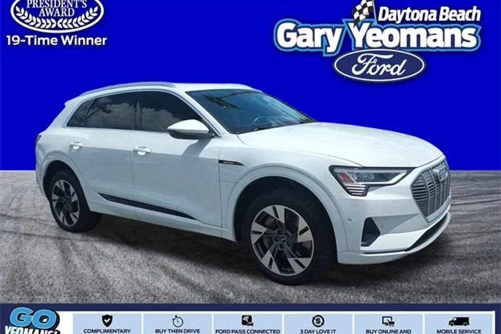 2022 Audi e-tron Premium Plus photo 1