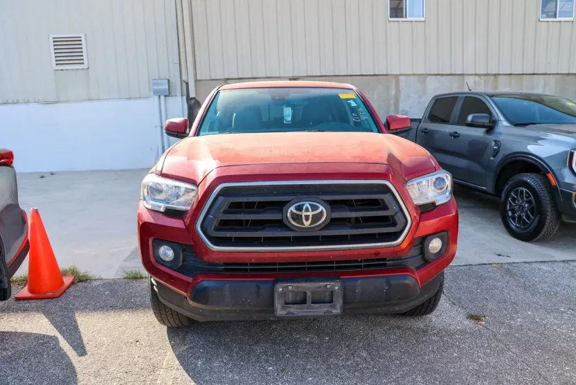 2022 Toyota Tacoma SR5 photo 1