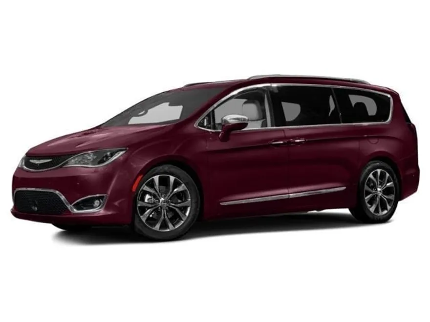 2017 Chrysler Pacifica Touring L photo 1