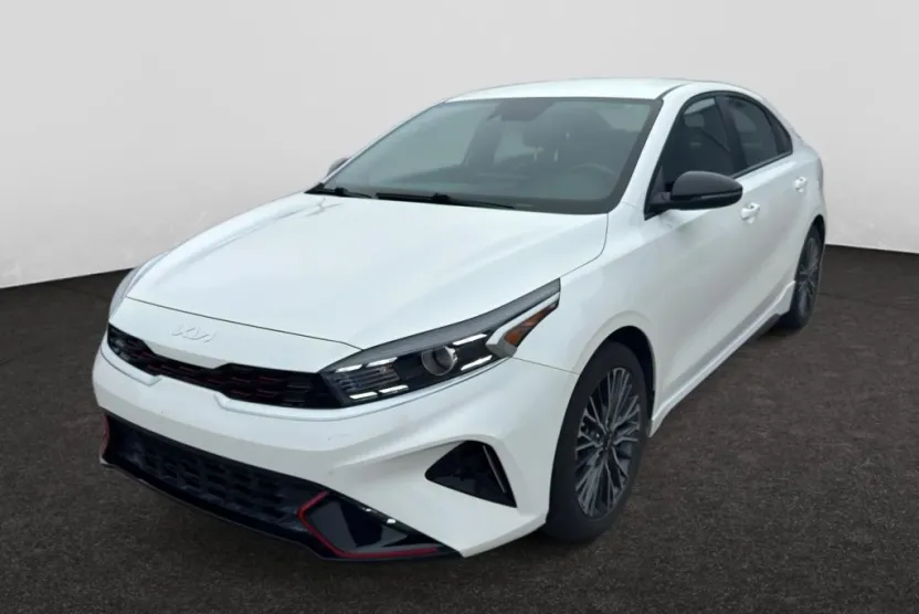 2023 Kia Forte GT-Line photo 1