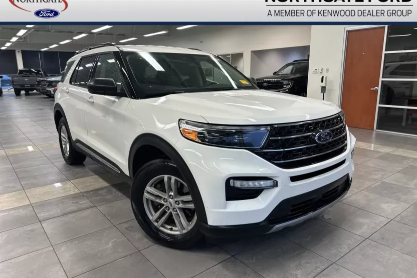 2022 Ford Explorer XLT photo 1