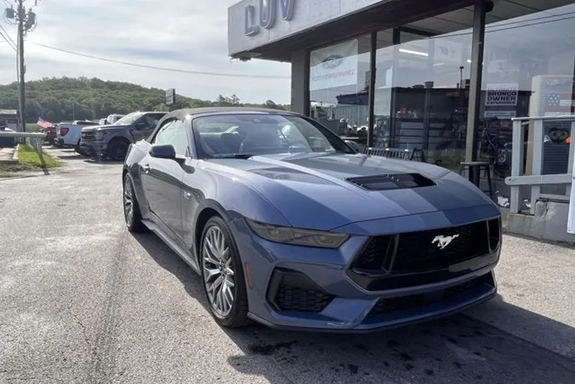 2025 Ford Mustang GT Premium Convertible photo 1