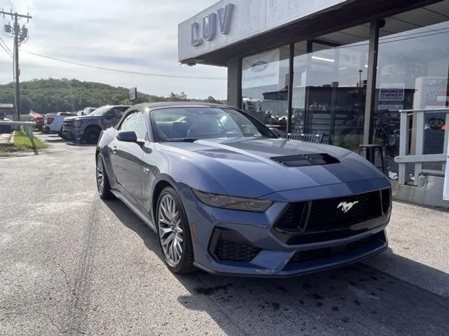2025 Ford Mustang GT Premium Convertible photo 1