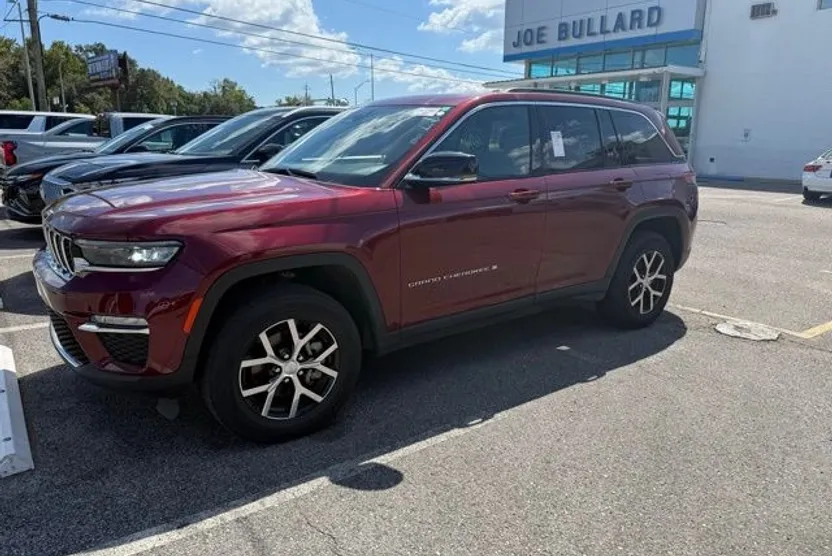 2024 Jeep Grand Cherokee Limited photo 1