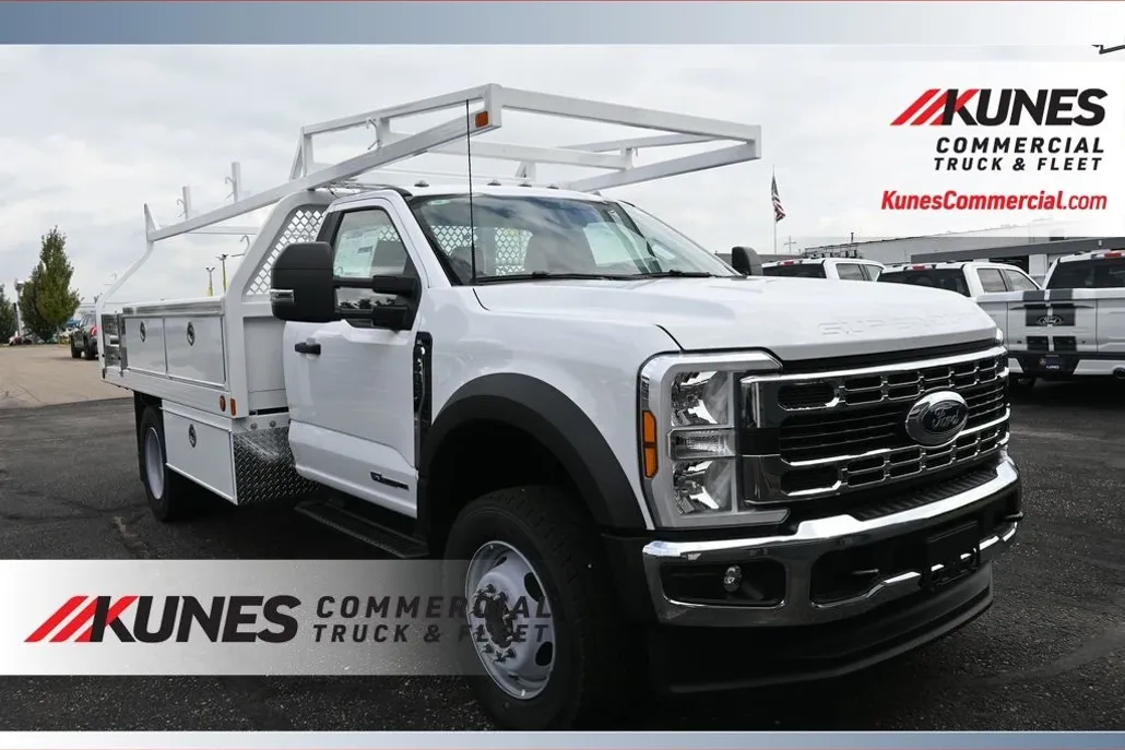 2025 Ford F-600 photo 1