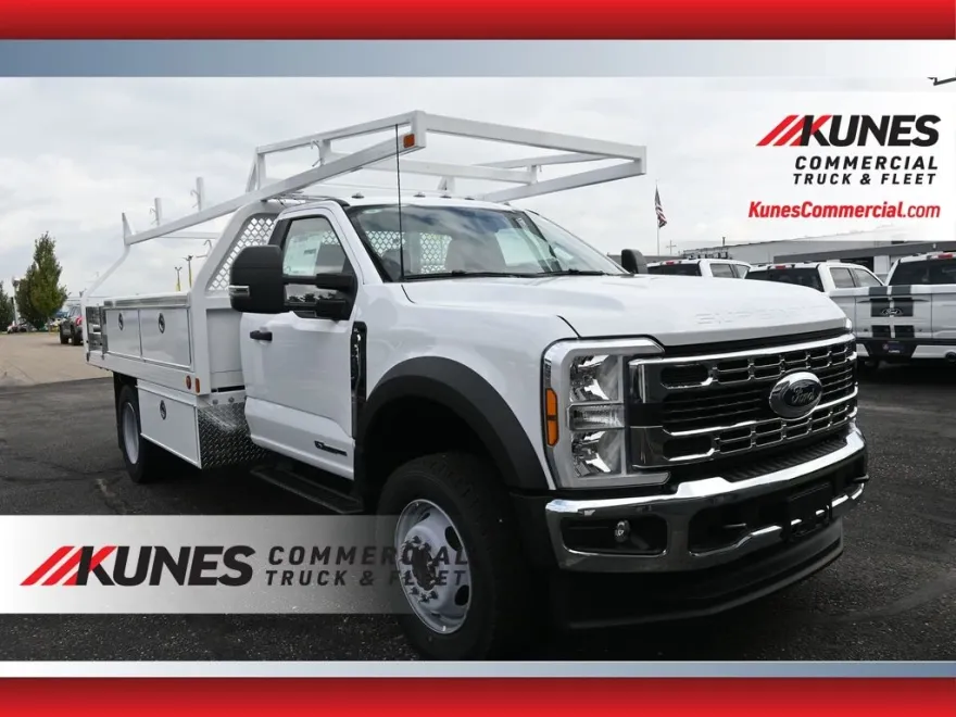 2025 Ford F-600 photo 1