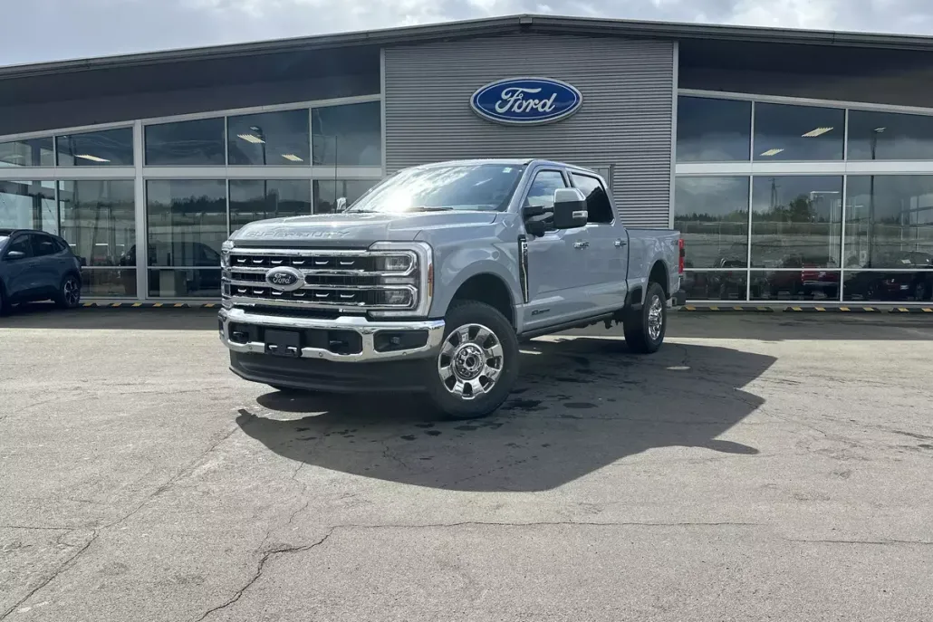 2025 Ford F-250 Lariat photo 1