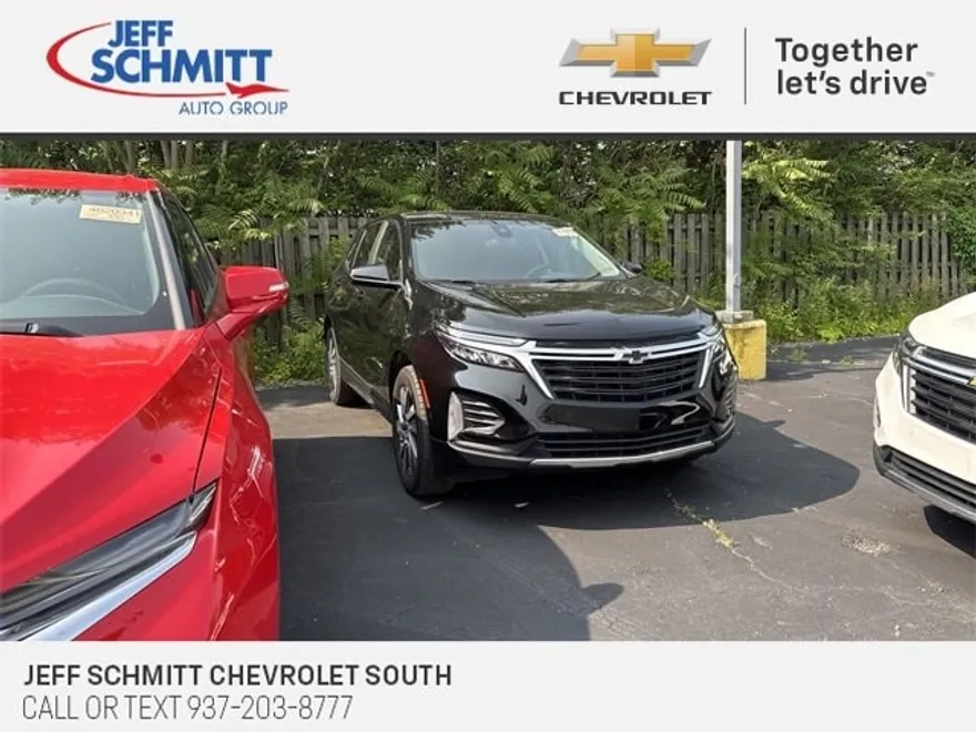 2023 Chevrolet Equinox LT photo 1