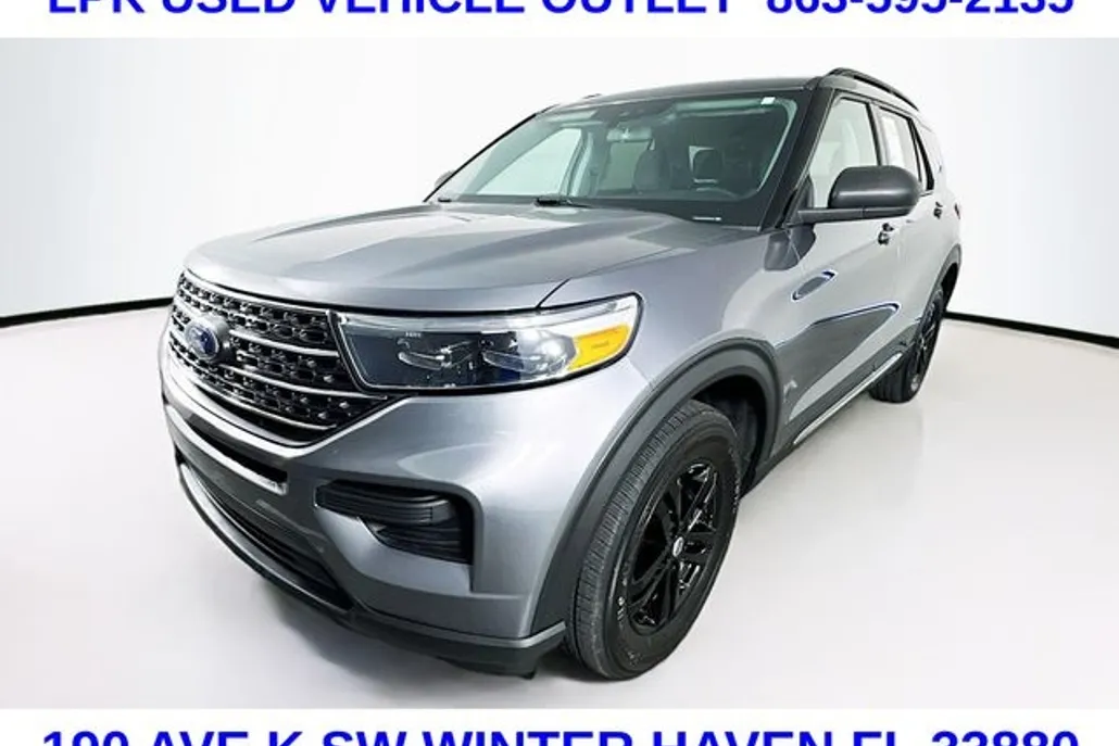 2022 Ford Explorer XLT photo 1