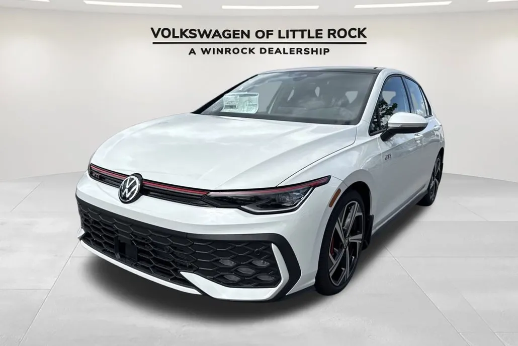 2025 Volkswagen Golf GTI SE photo 1