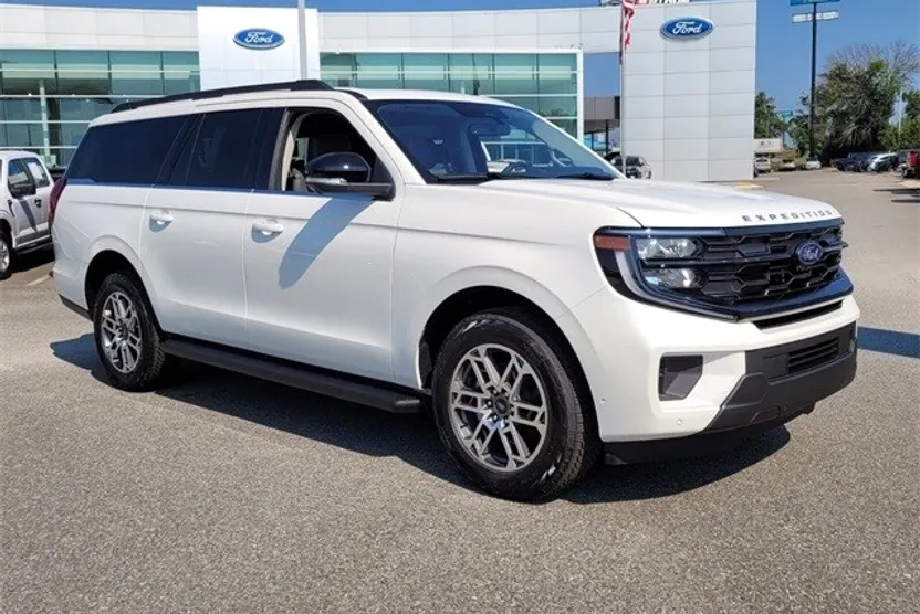 2025 Ford Expedition MAX photo 1