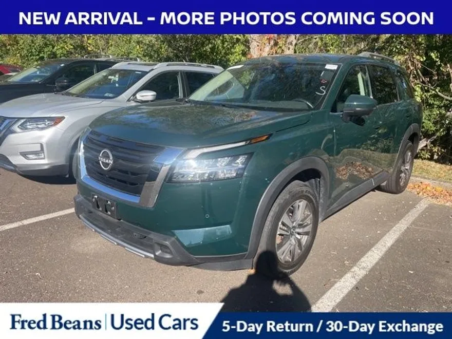 2023 Nissan Pathfinder SL photo 1