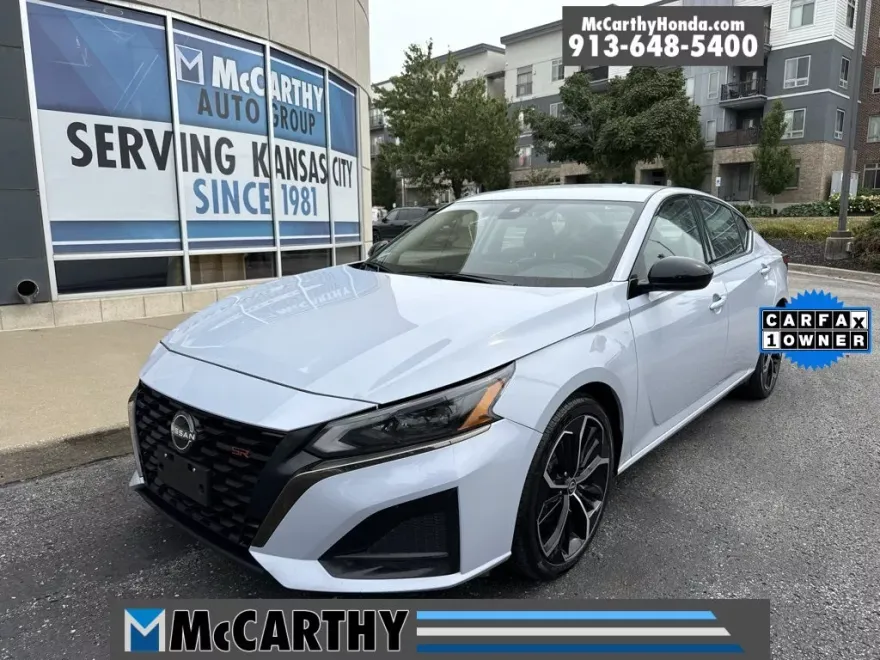 2023 Nissan Altima 2.5 SR photo 1