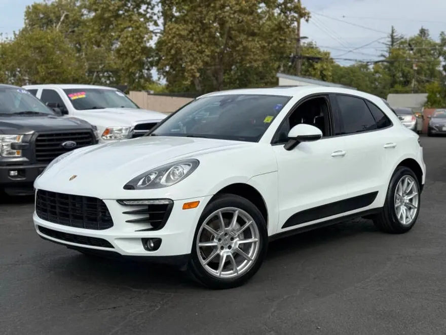 2018 Porsche Macan photo 1