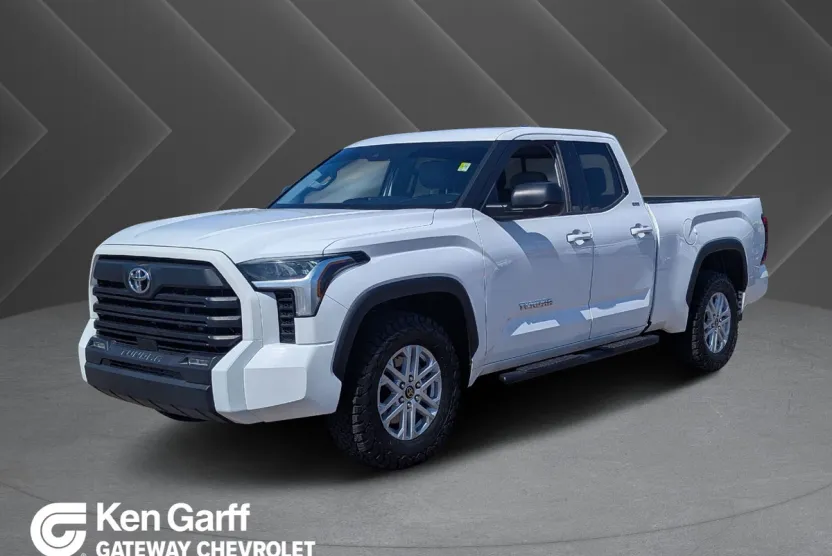 2022 Toyota Tundra SR5 photo 1