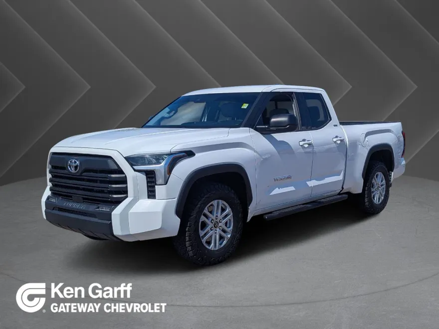 2022 Toyota Tundra SR5 photo 1