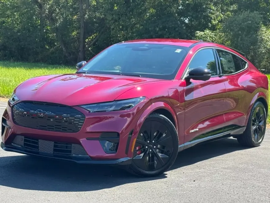 2025 Ford Mustang Mach-E GT photo 1