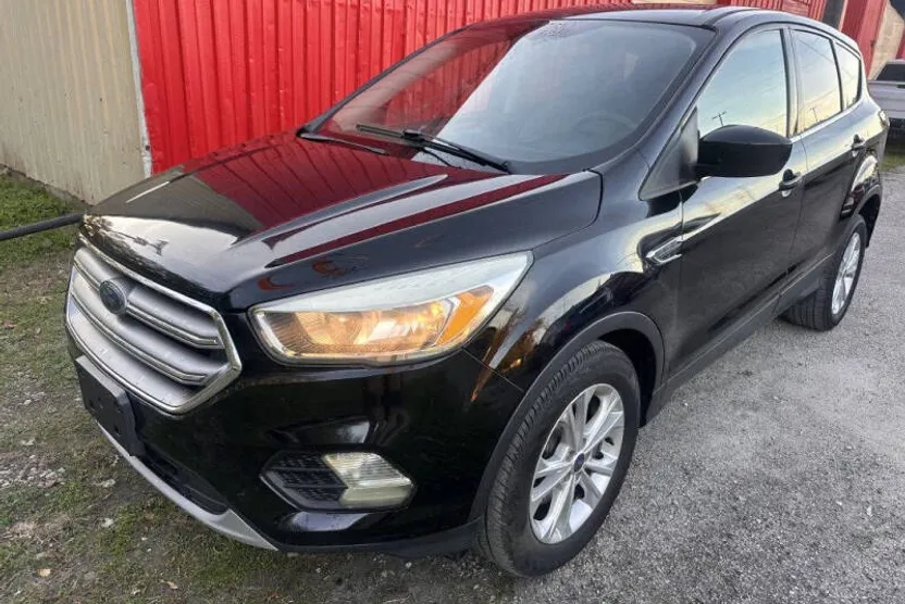 2017 Ford Escape SE photo 1