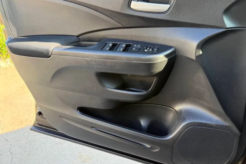 2013 Honda CR-V LX photo 1