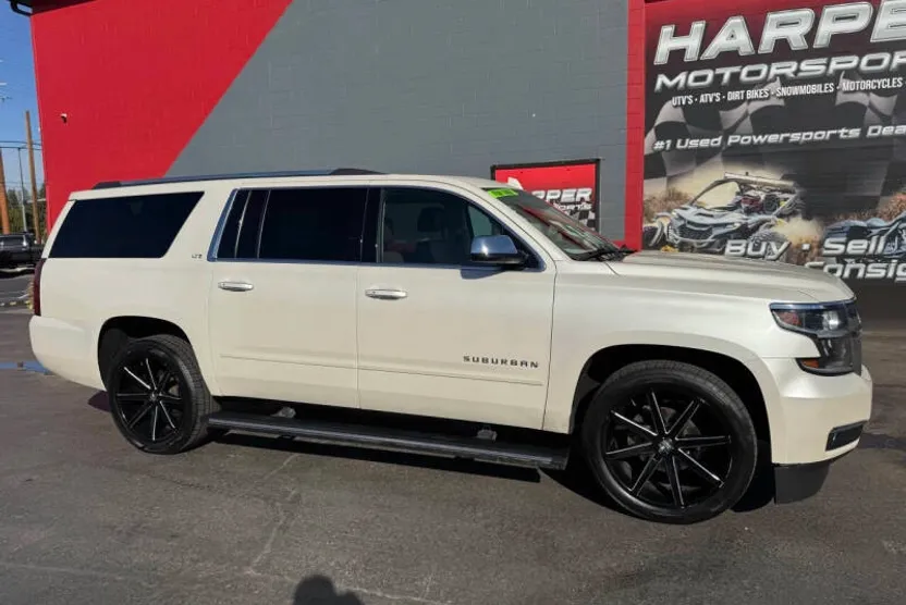 2015 Chevrolet Suburban LTZ photo 1