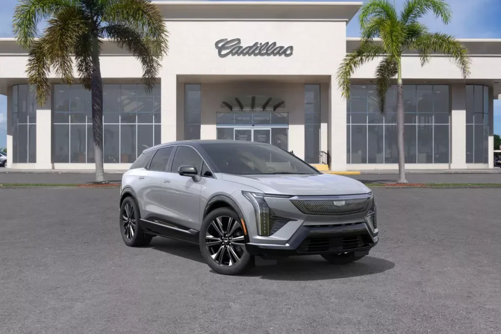 2025 Cadillac Optiq Luxury photo 1
