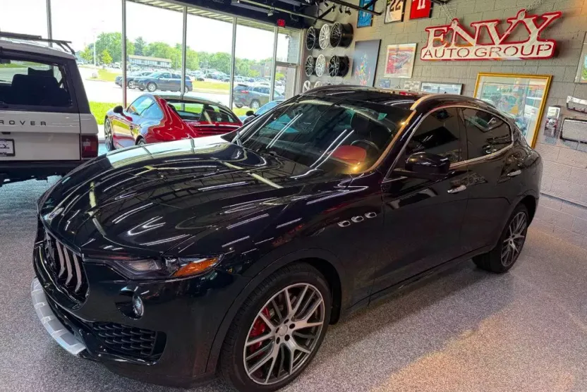 2017 Maserati Levante photo 1
