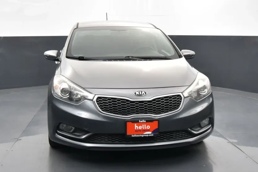 2016 Kia Forte EX photo 1