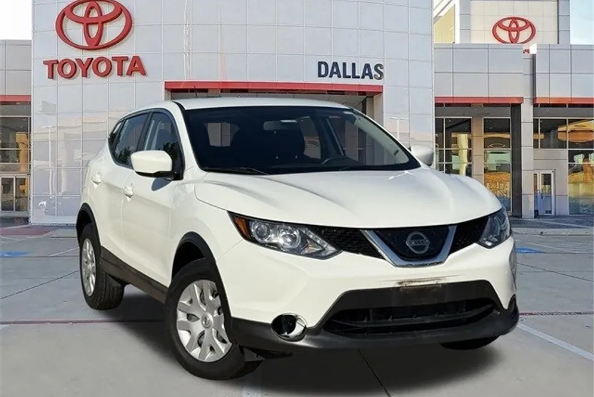 2019 Nissan Rogue Sport S photo 1