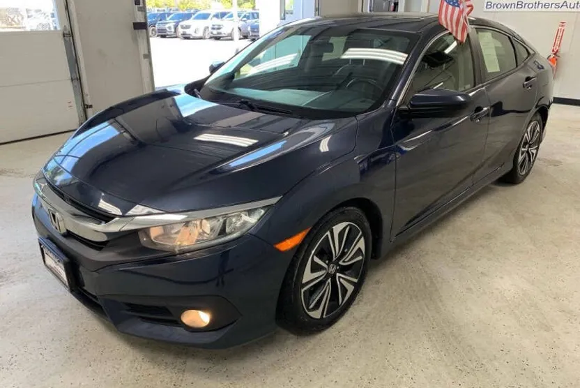 2018 Honda Civic EX-T photo 1