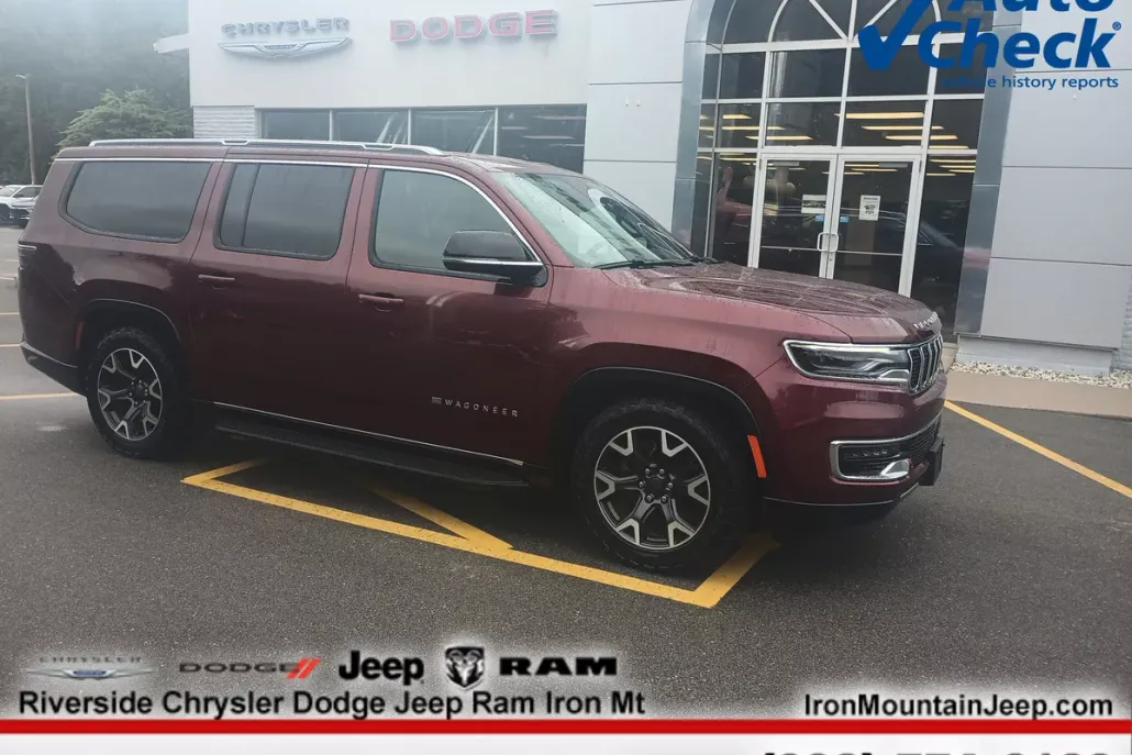 2023 Jeep Wagoneer L Series III photo 1