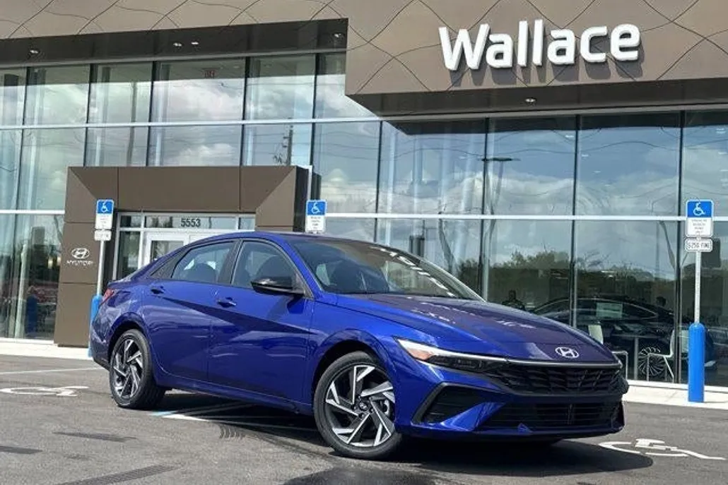 2025 Hyundai Elantra Hybrid SEL Sport photo 1