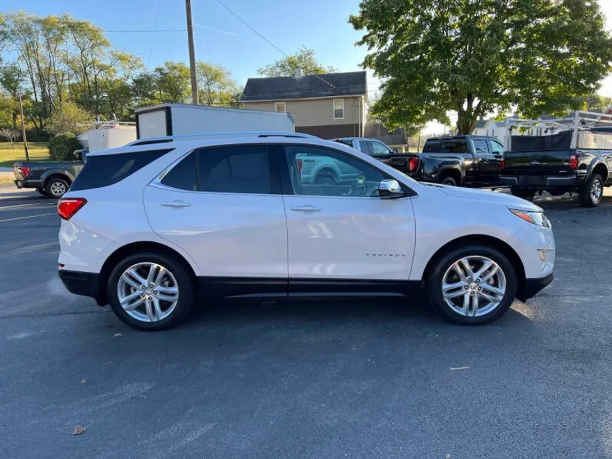 2019 Chevrolet Equinox Premier photo 1