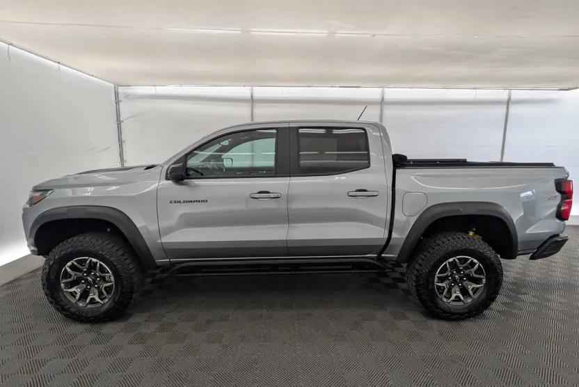 2024 Chevrolet Colorado ZR2 photo 1