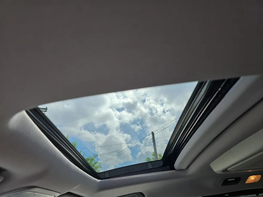 2023 Honda Odyssey Elite photo 1