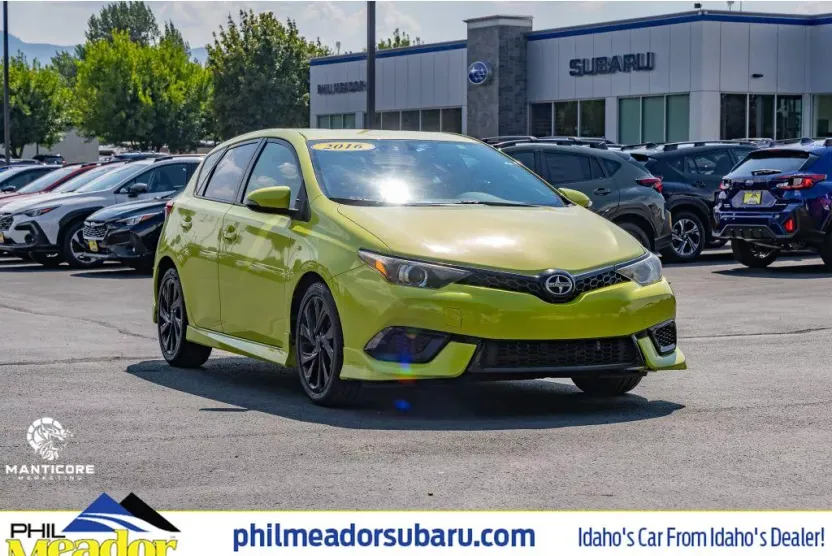 2016 Scion iM Base photo 1