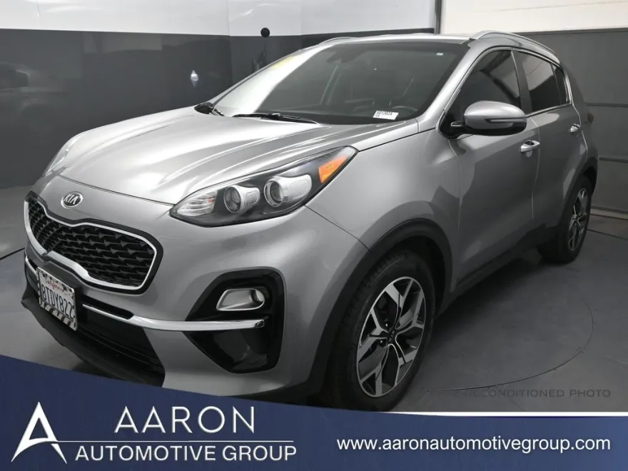 2021 Kia Sportage EX photo 1