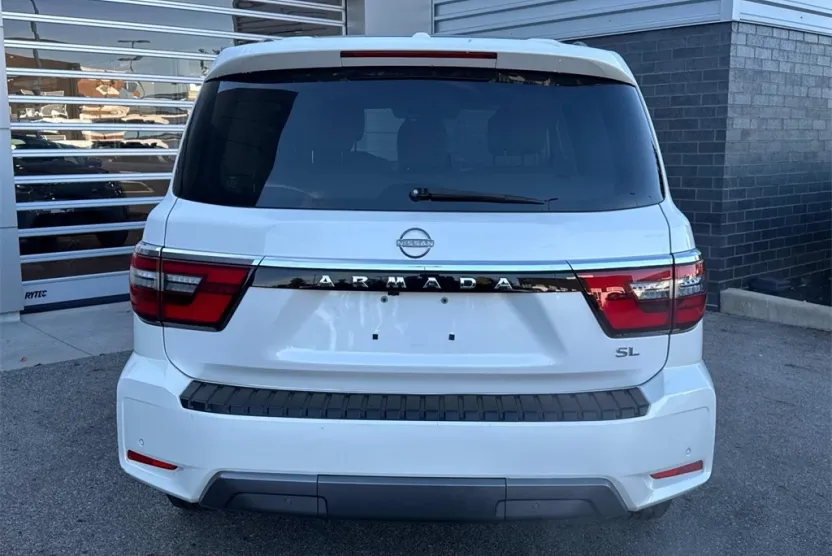 2021 Nissan Armada SL photo 1