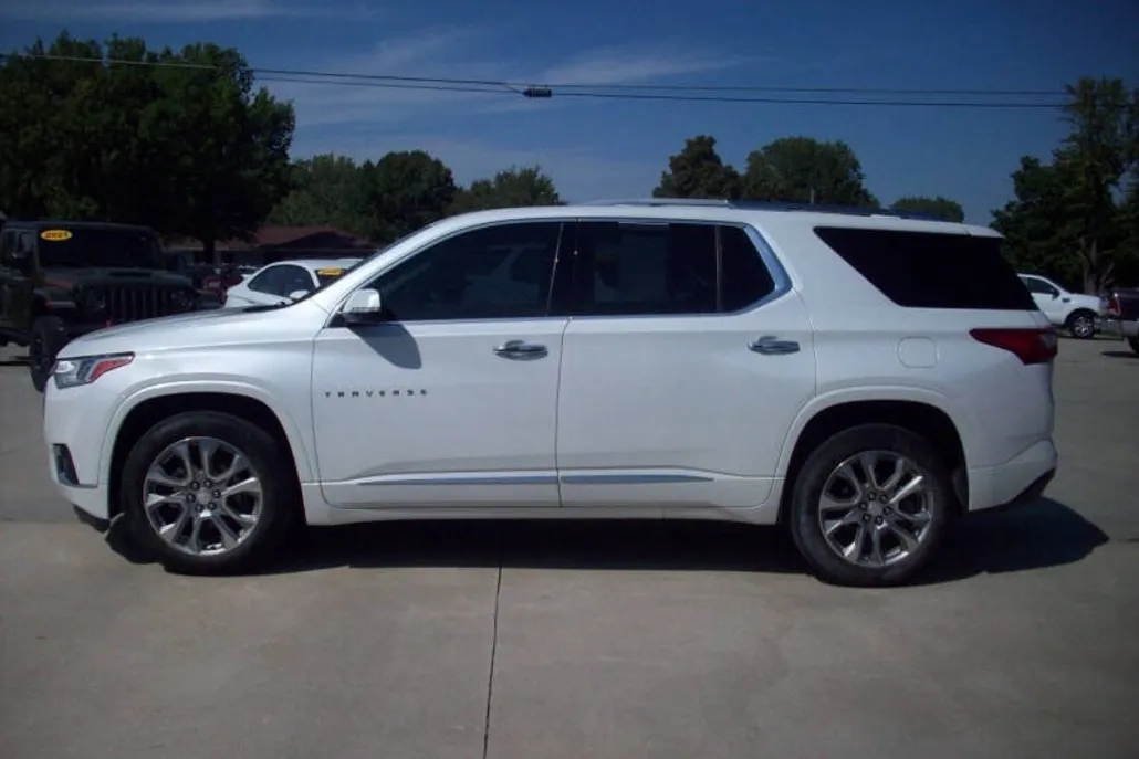 2018 Chevrolet Traverse Premier photo 1