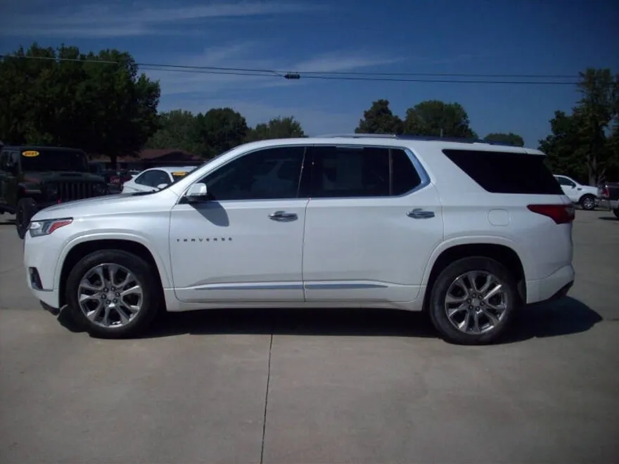 2018 Chevrolet Traverse Premier photo 1