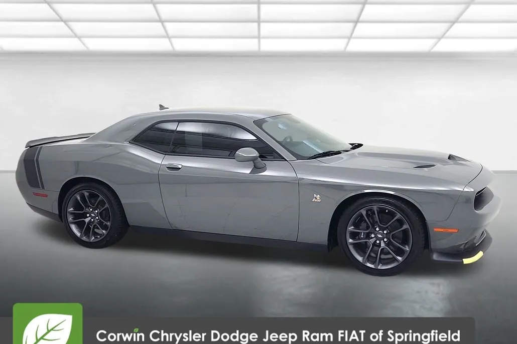 2023 Dodge Challenger R/T Scat Pack photo 1