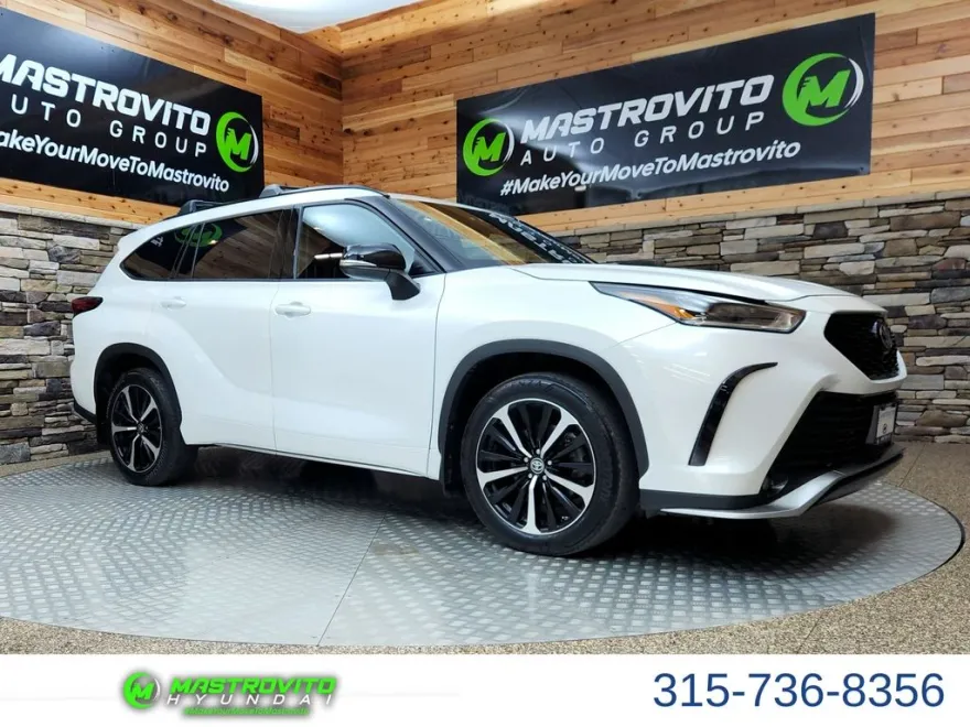 2022 Toyota Highlander XSE photo 1