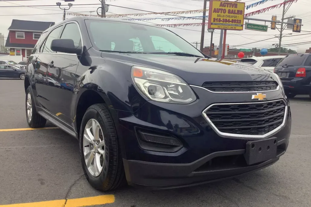 2017 Chevrolet Equinox LS photo 1